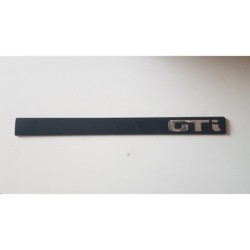 Emblema original 6k6853687h  Seat Ibiza GTI con adhesivo